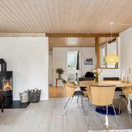 Dom wakacyjny Lenaya - 1km From The Sea By Interhome *